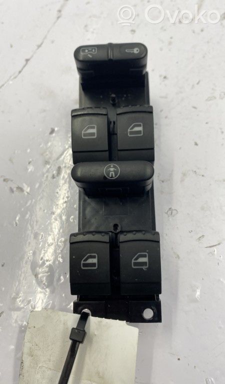 Volkswagen PASSAT B5 Comutator comandă geamuri electrice 