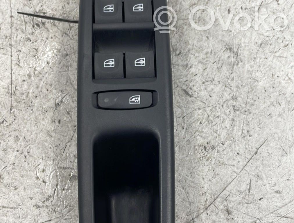 Renault Megane III Interruttore di controllo dell’alzacristalli elettrico