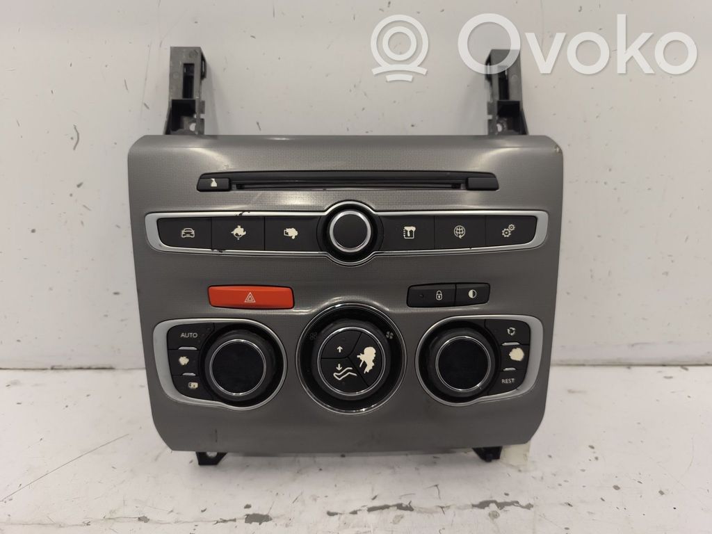 Citroen C4 II Hazard light switch 