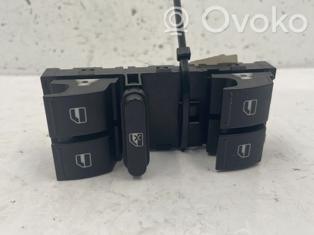 Volkswagen PASSAT B6 Comutator comandă geamuri electrice 