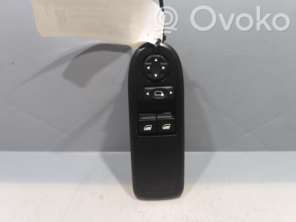 Electric window control switch   98012275XT