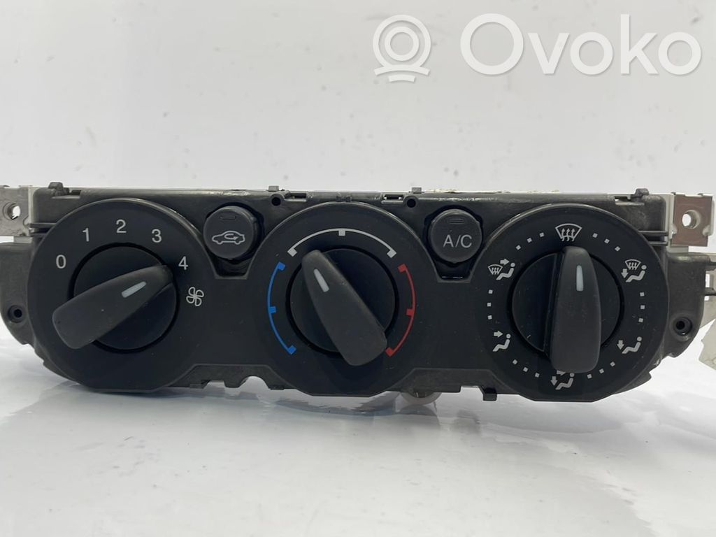 Climate control unit   1719798