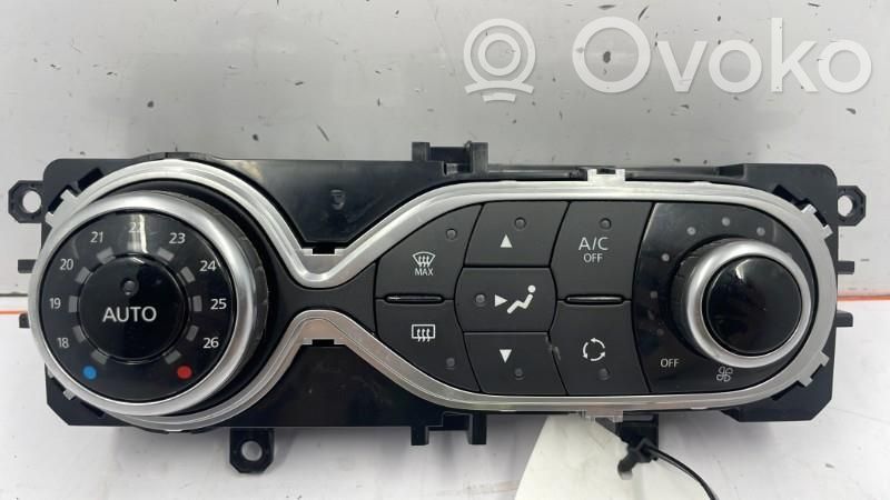 Renault Clio IV Climate control unit 