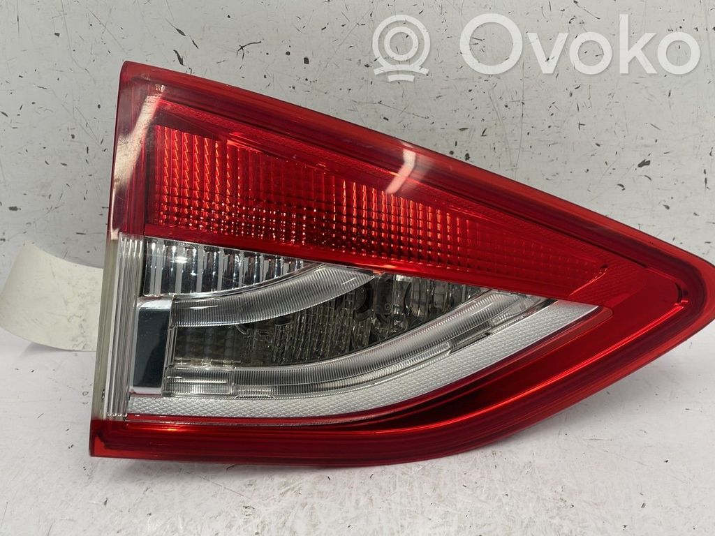 Ford Kuga II Luces portón trasero/de freno 