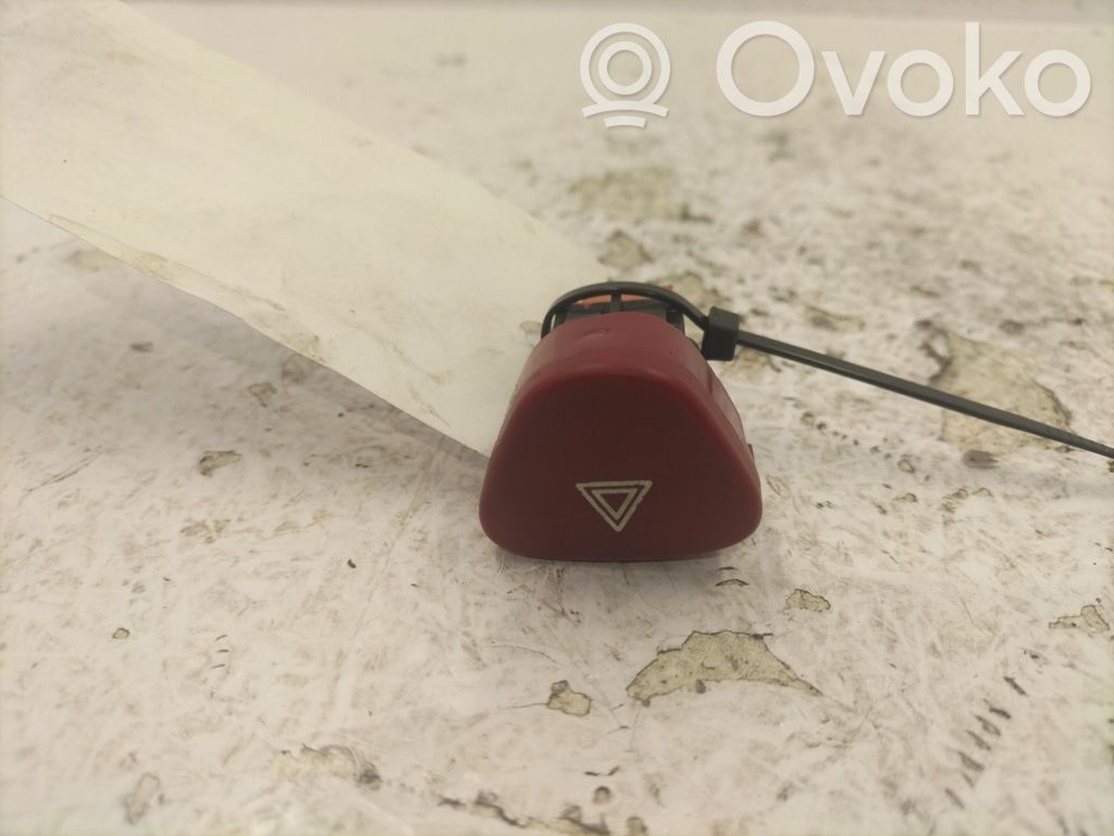 Comutator lumini pericol   00006554L8