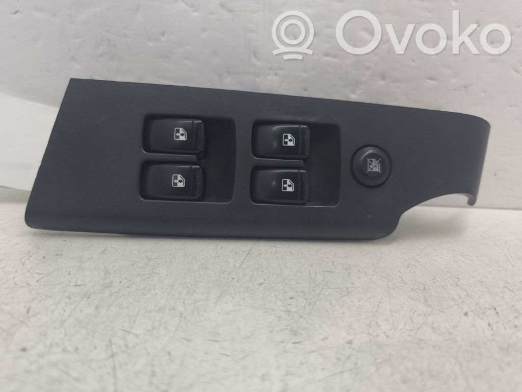 Chevrolet Aveo Electric window control switch 