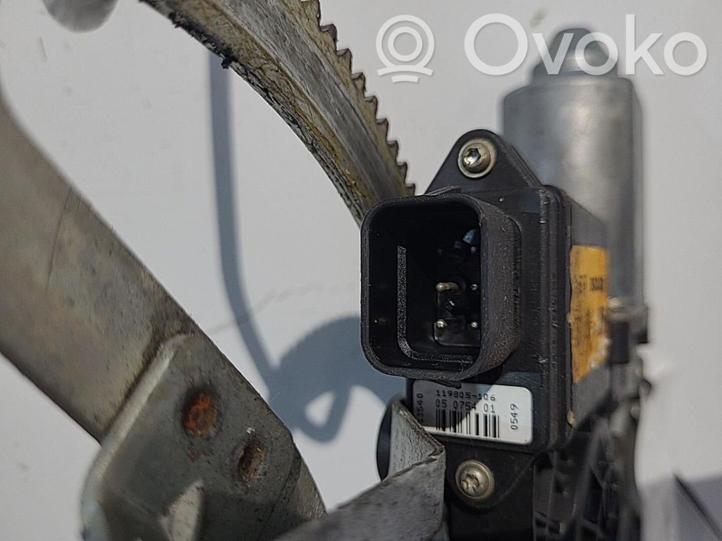 Opel Corsa B Macara ușă față cu motor