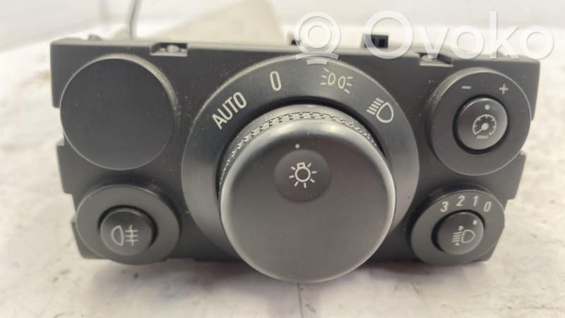Opel Astra H Interrupteur d’éclairage 