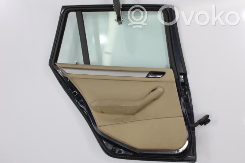 Aizmugurējās durvis   41527034155