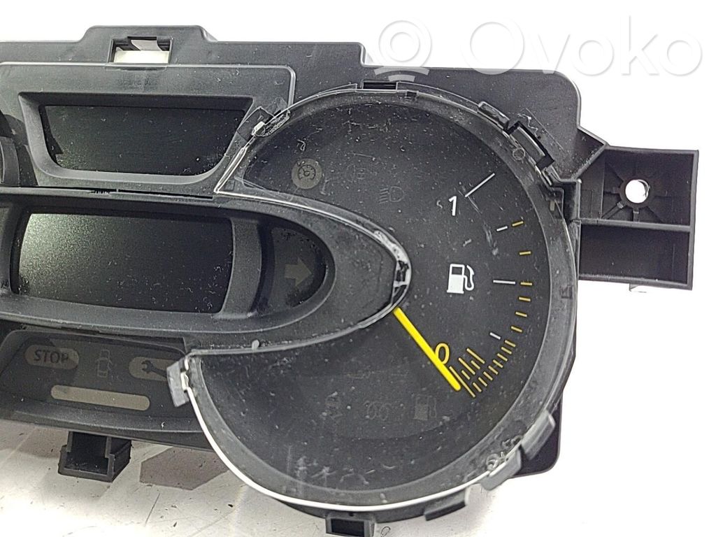 Renault Captur Speedometer (instrument cluster) 