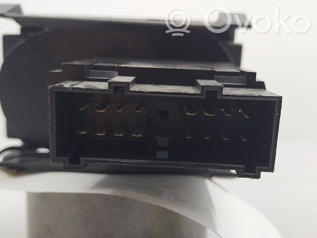 Valokatkaisija   4M5T13A024CA