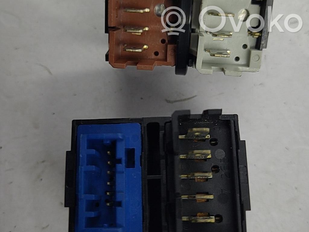 Interruptor del elevalunas eléctrico   6552KT