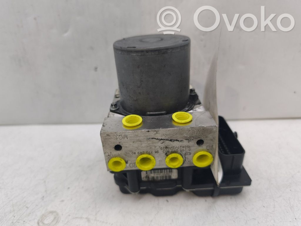 ABS Steuergerät   1613150880