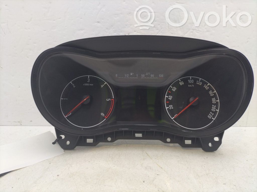 Opel Corsa E Spidometrs (instrumentu panelī) 