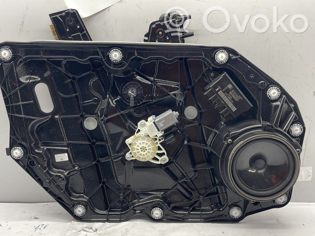 Ford Focus Macara ușă față cu motor 