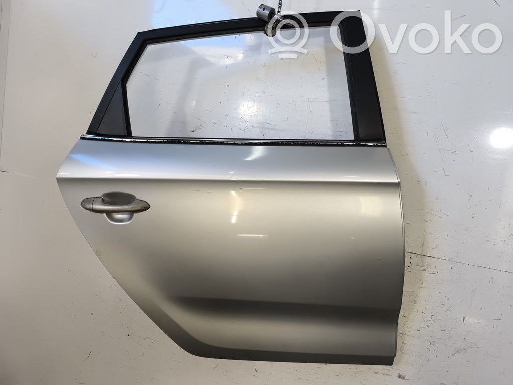 KIA Carens III Porte arrière