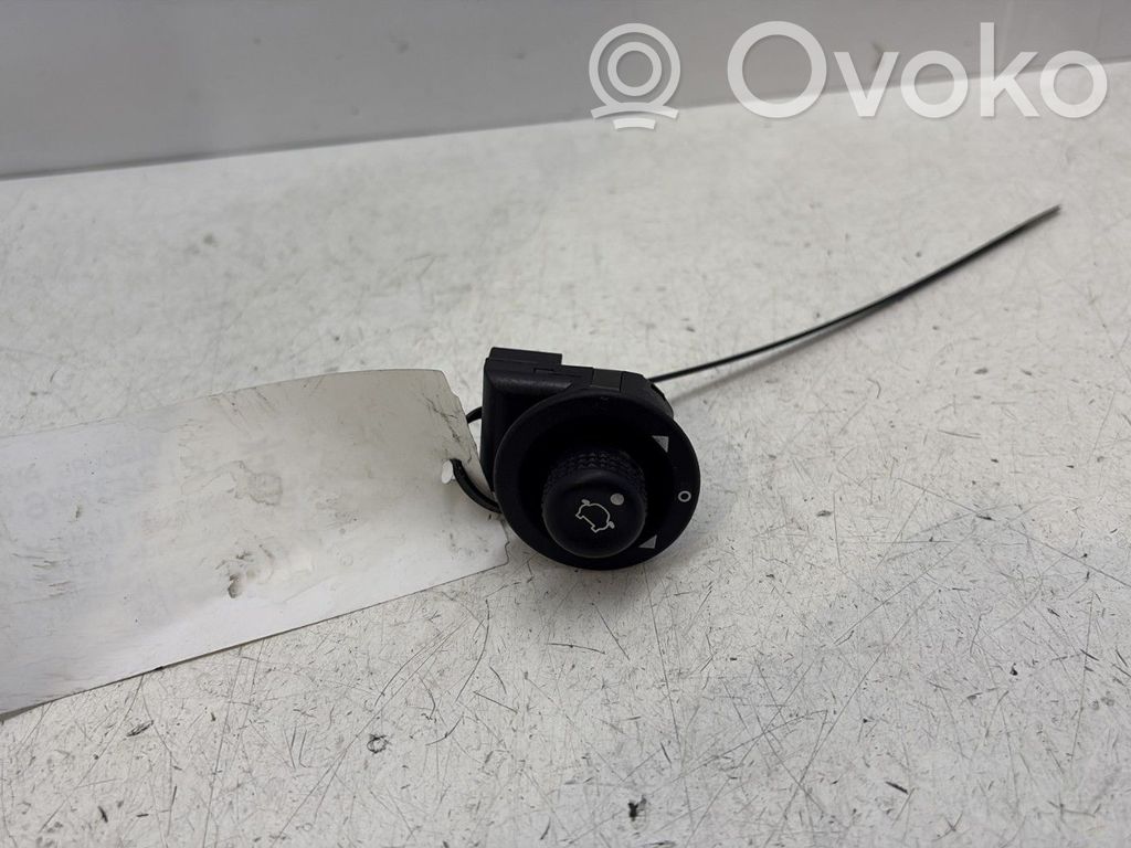 Wing mirror switch   93BG17B676BB