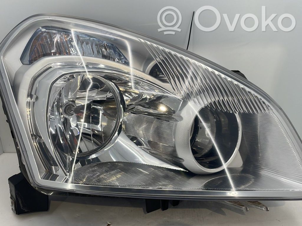 Nissan Qashqai Lampa przednia 