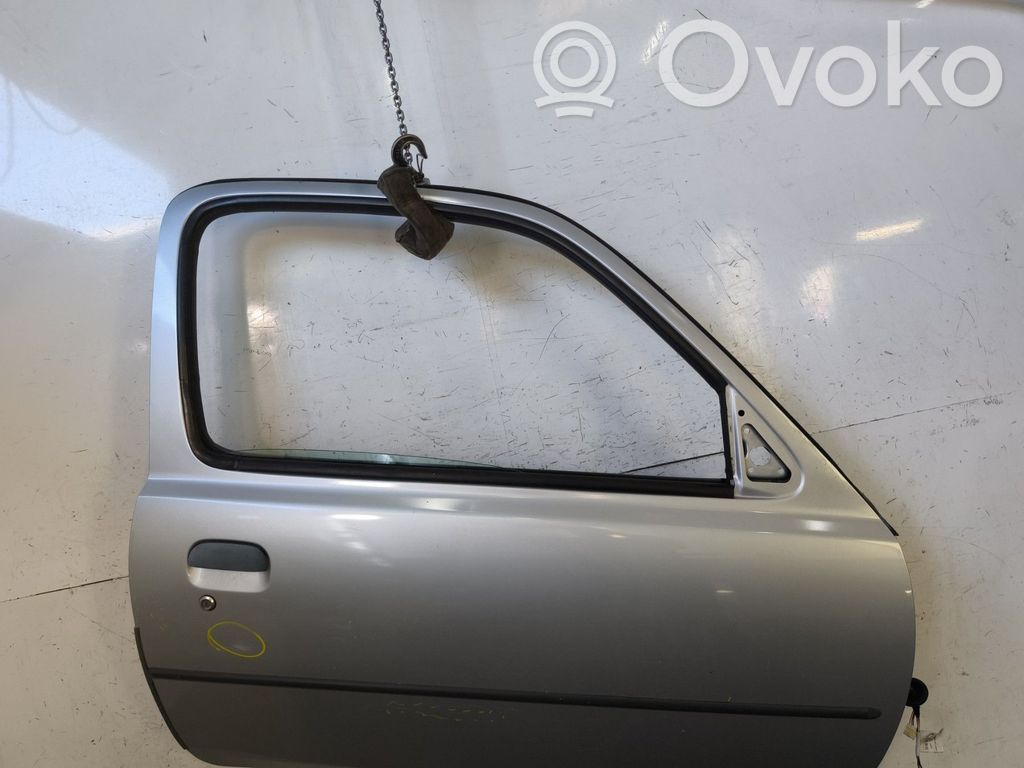 Nissan Micra Puerta delantera 