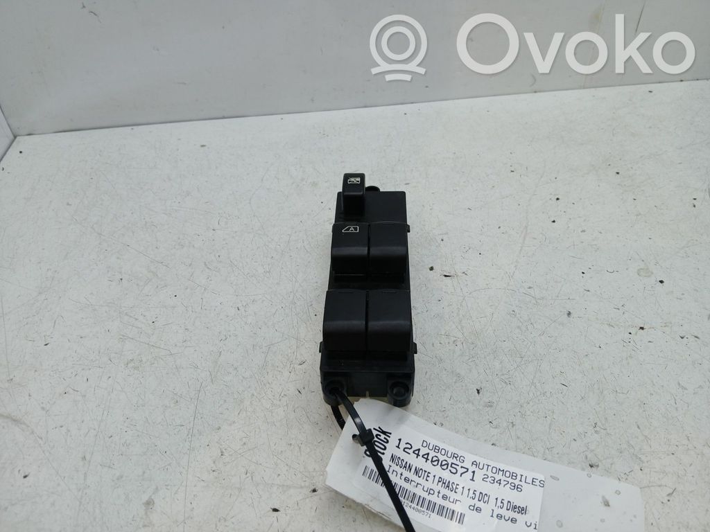 Nissan Note (E11) Electric window control switch 
