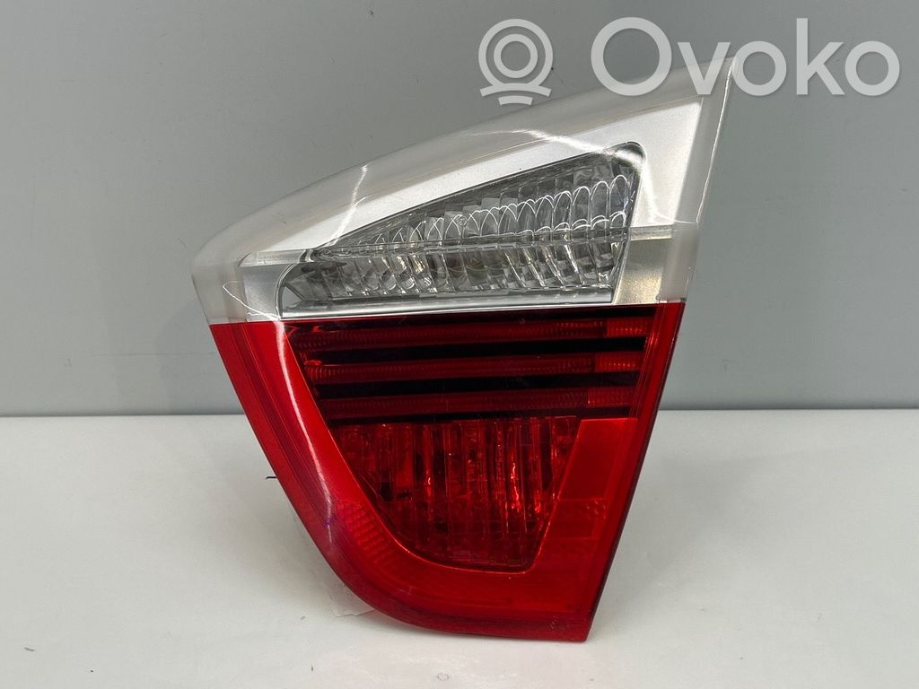 Tailgate rear/tail lights   1090028