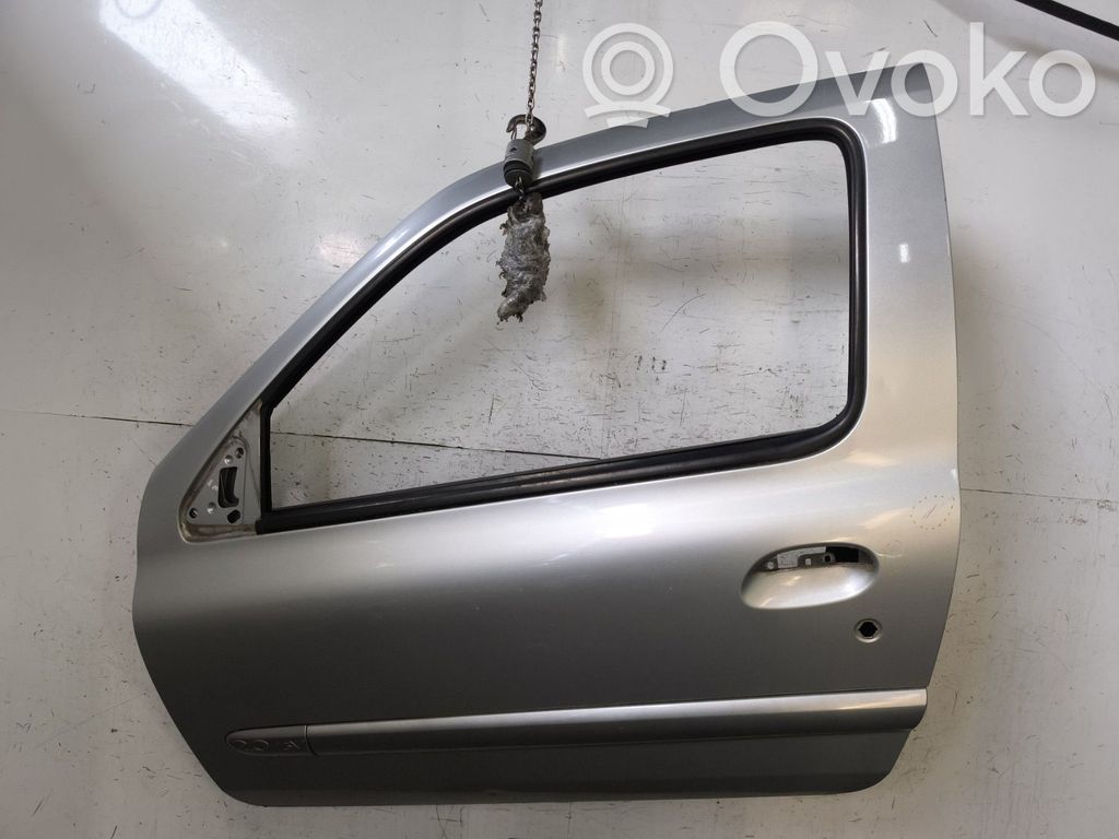 Puerta delantera   7751472464