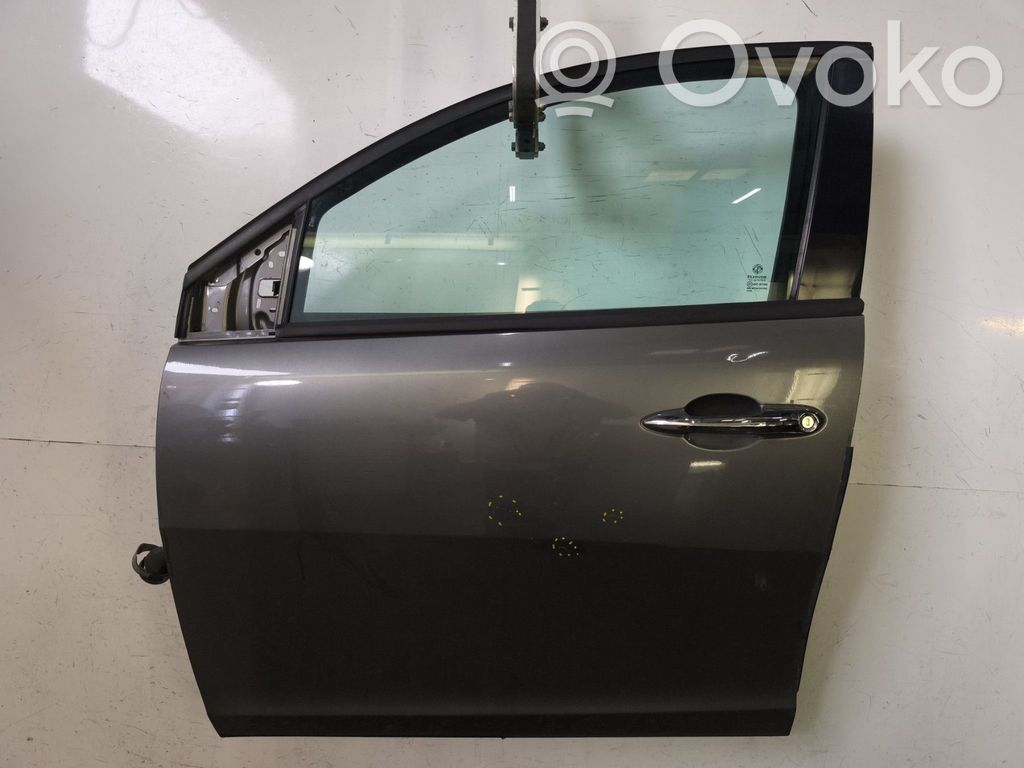 Durvis   52121646