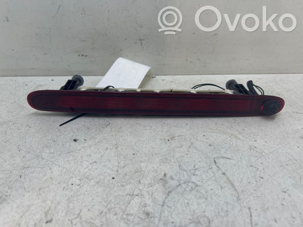 Kolmas/lisäjarruvalo   3582063J00