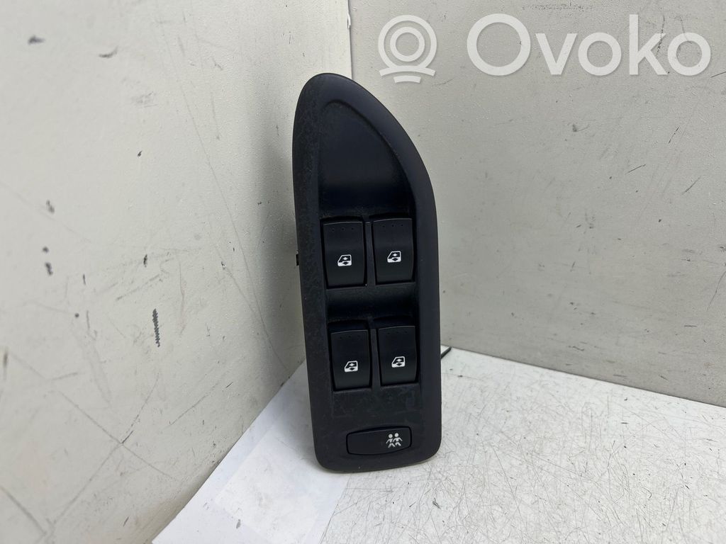 Renault Laguna II Interruptor del elevalunas eléctrico
