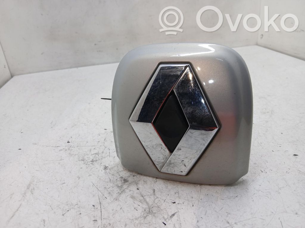 Renault Clio II Aizmugures durvju atvēršanas slēdzis
