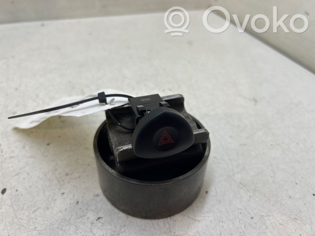 Renault Clio II Hazard light switch