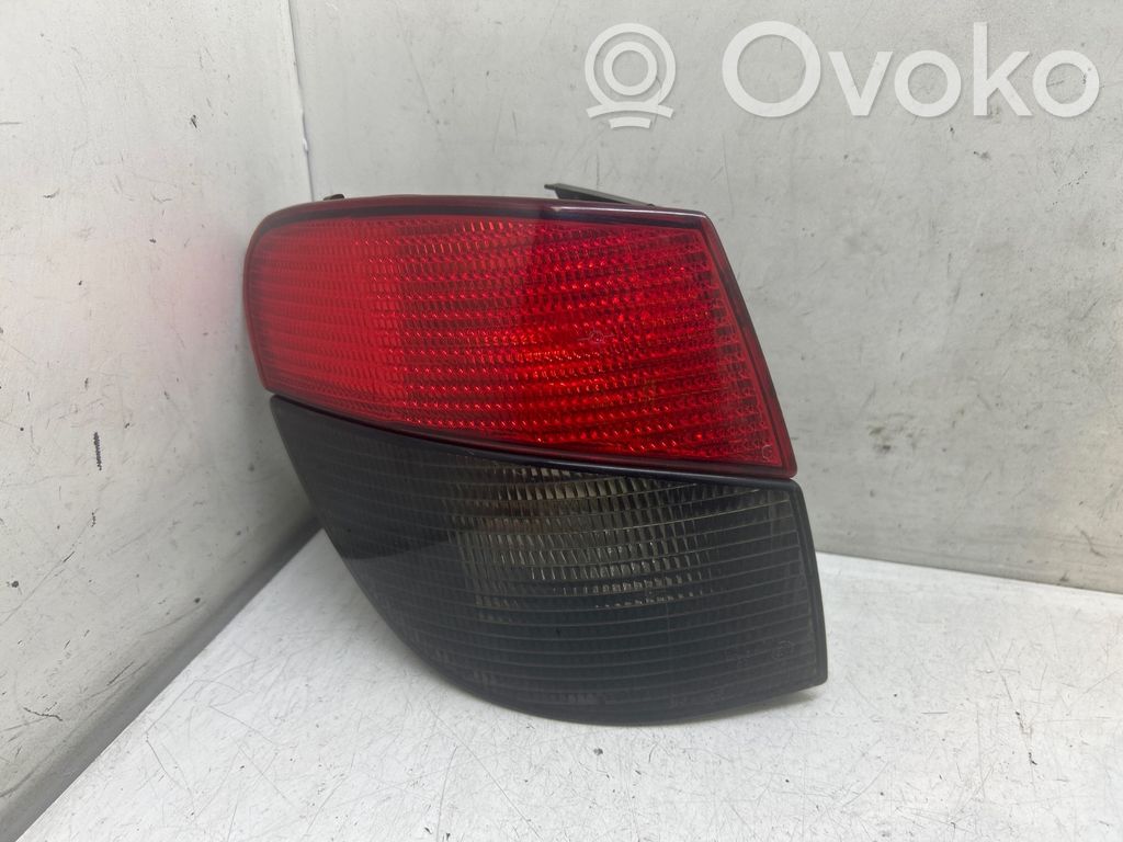 Peugeot 406 Feux arrière / postérieurs