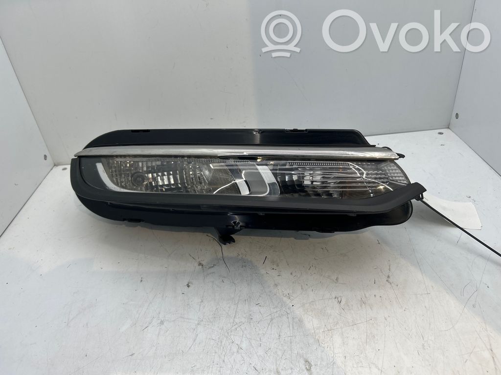 Citroen C3 Semnalizator bară față 