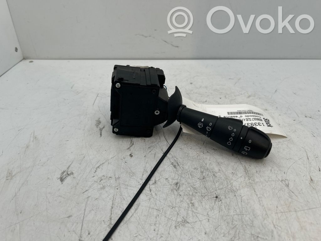 Renault Clio IV Pyyhkijän vipu