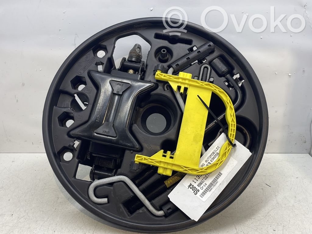 Renault Clio II Bordwerkzeug Satz Set 