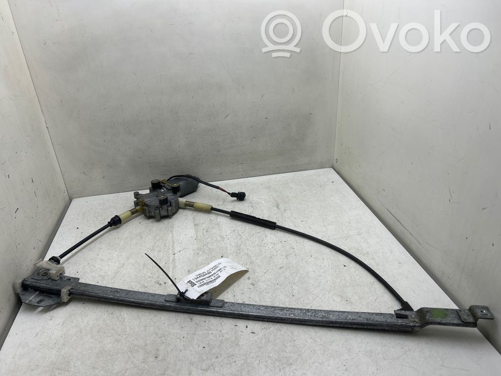 Volkswagen Transporter - Caravelle T4 Macara ușă față cu motor 