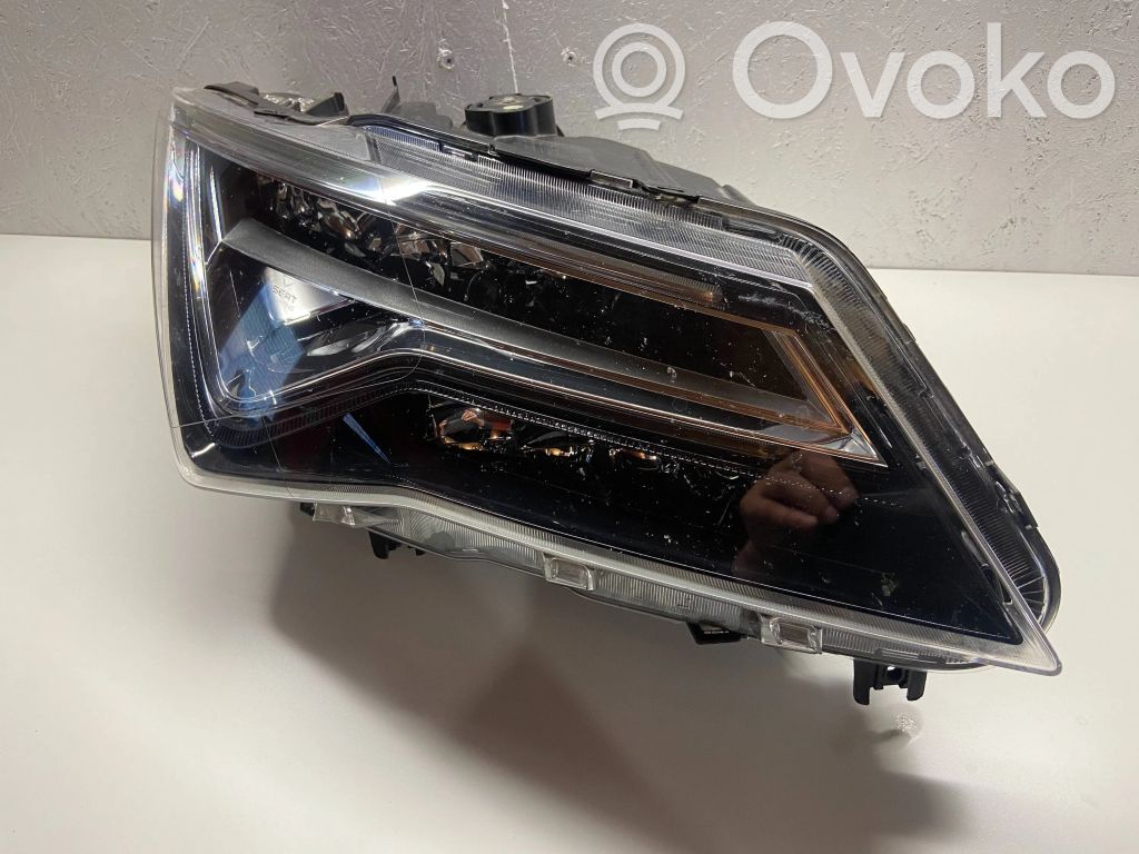 Headlight/headlamp   576941008F,90117434A,576941008