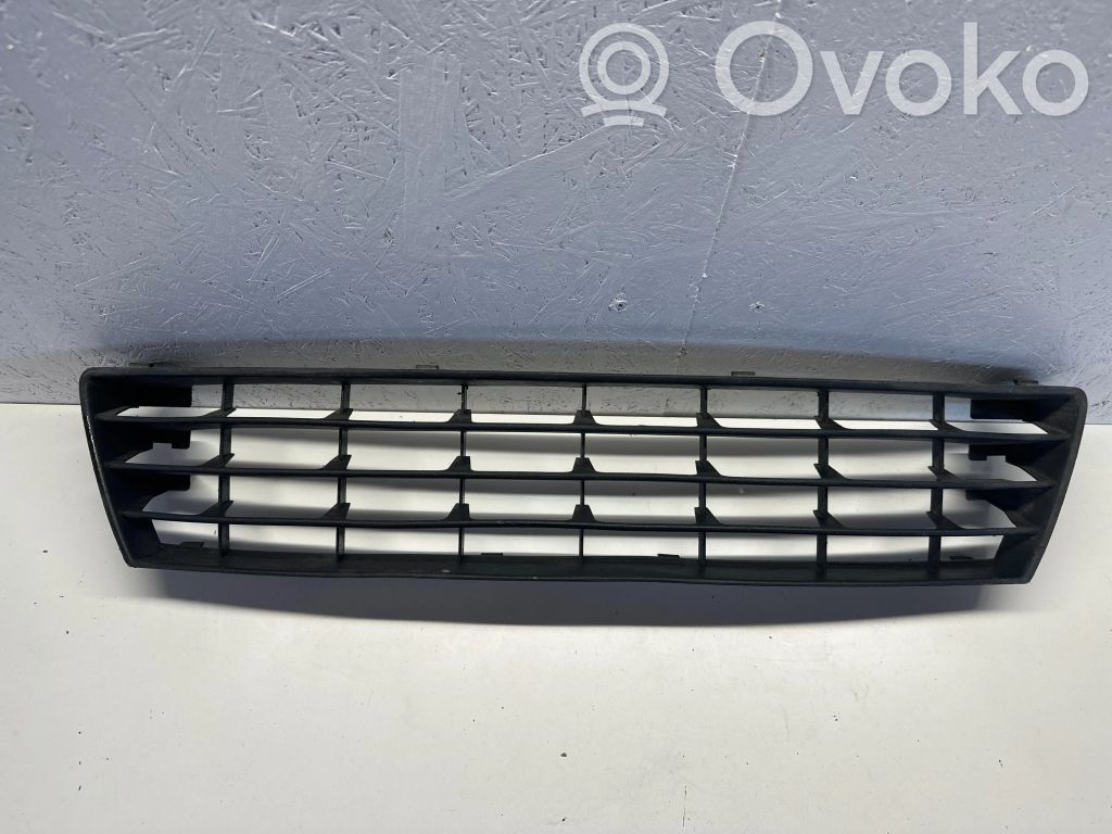 Volkswagen Golf Plus Front bumper lower grill 