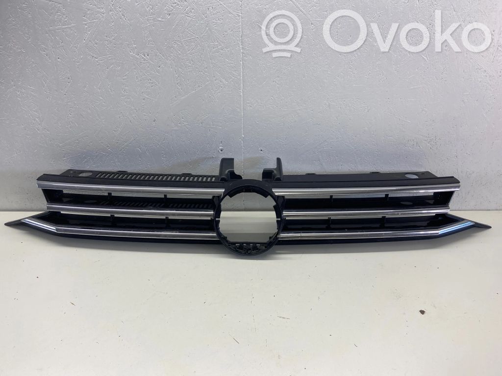 Volkswagen Touran III Maskownica / Grill / Atrapa górna chłodnicy 