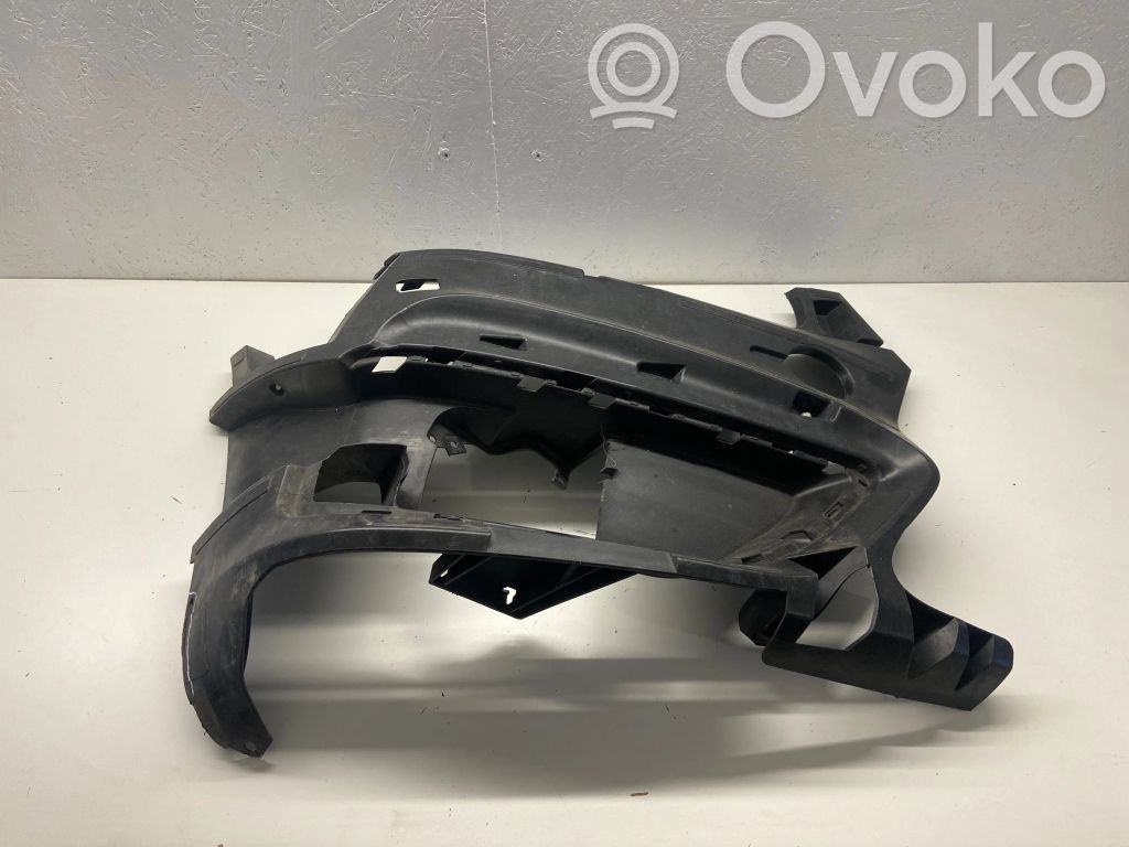 BMW 2 F46 Front bumper mounting bracket 