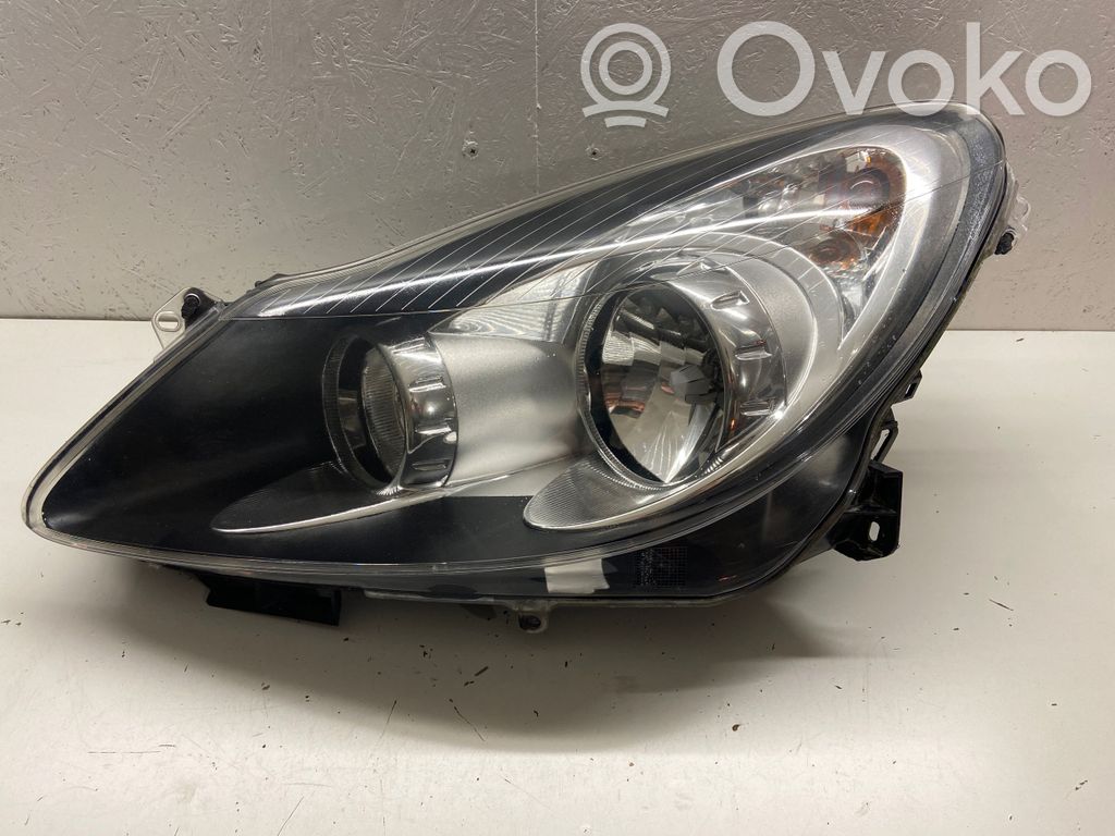 Opel Corsa D Scheinwerfer 