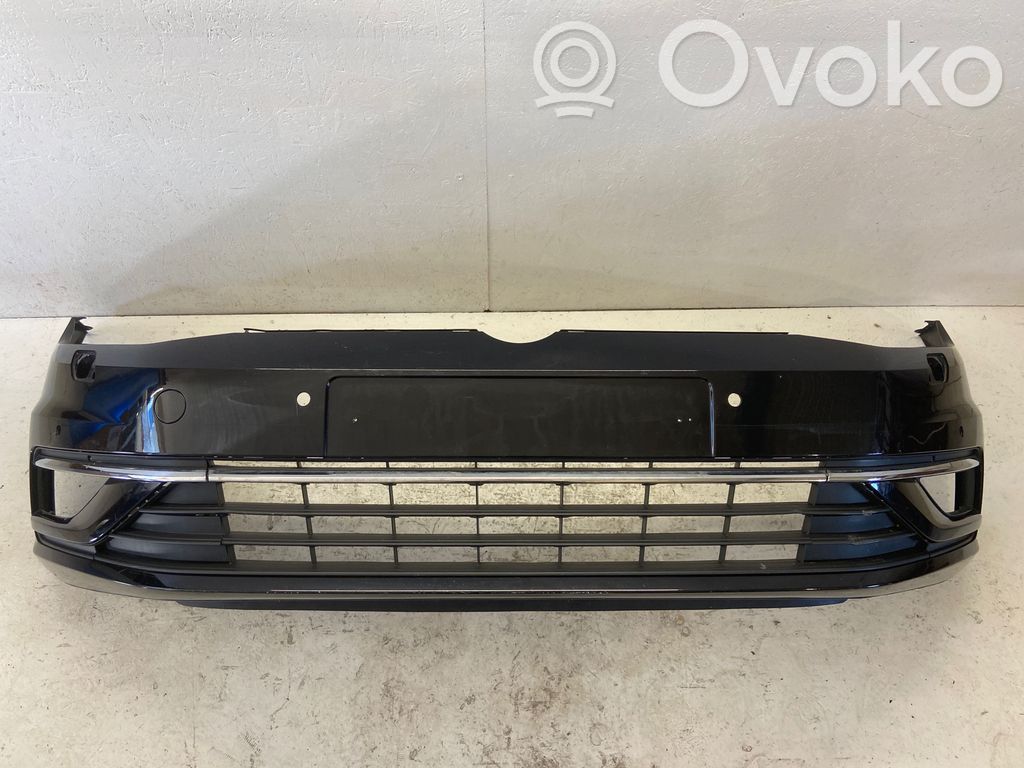 Volkswagen Golf VII Priekinis bamperis 