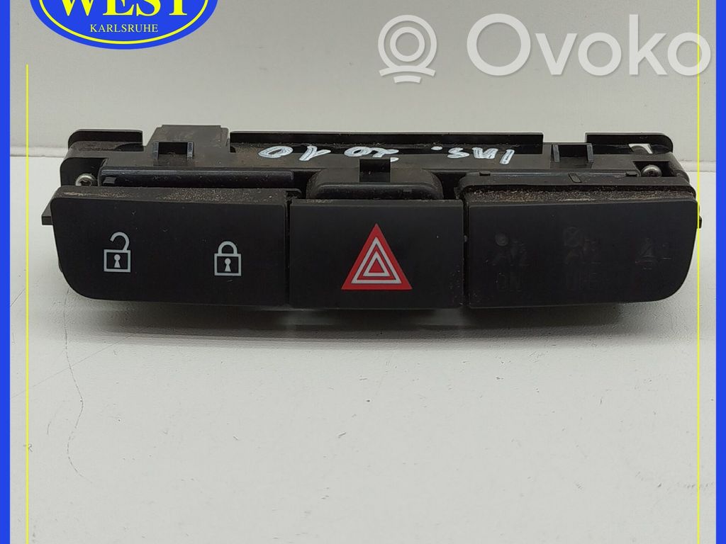 Opel Insignia A Botón interruptor de luz de peligro 