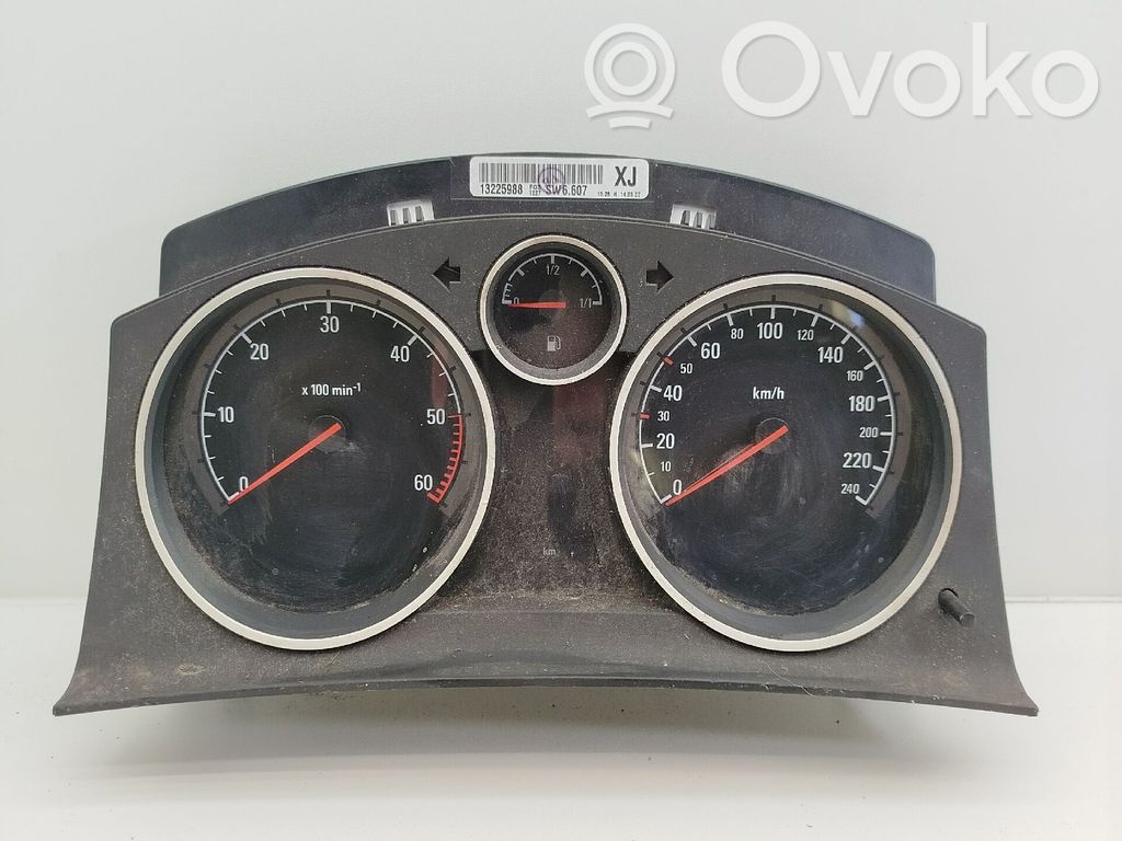 Opel Astra H Tachometr 