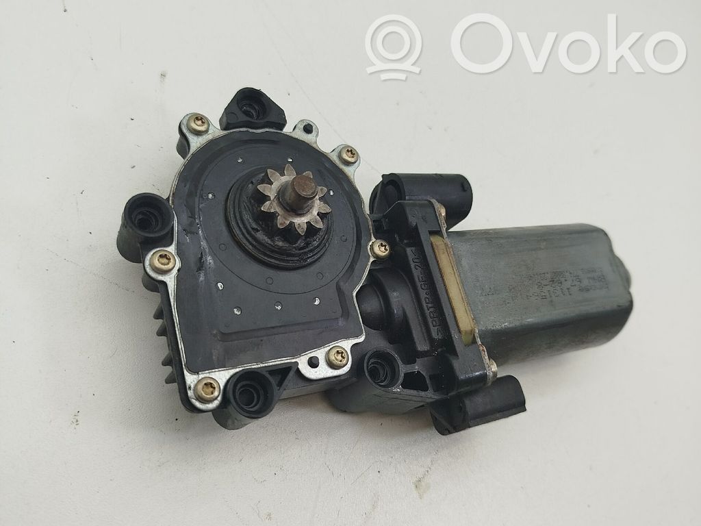 Vidrio lateral trasero   67628353839