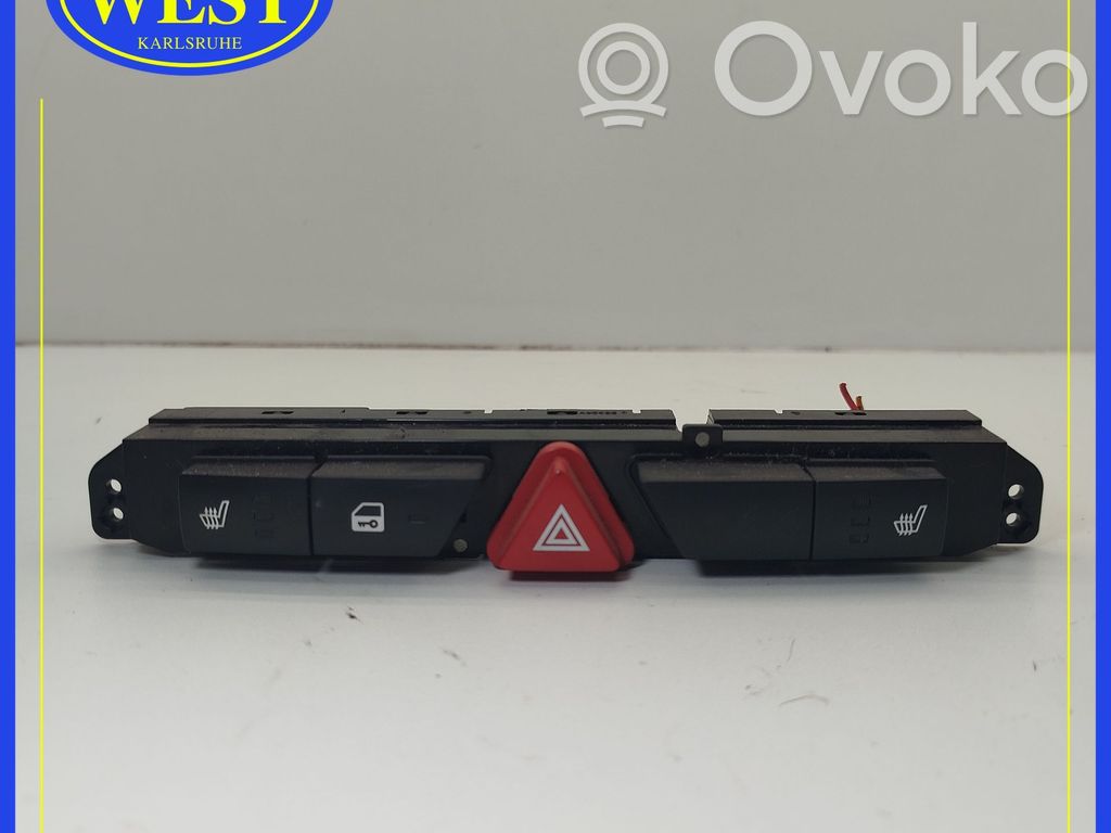 KIA Ceed Botón interruptor de luz de peligro 