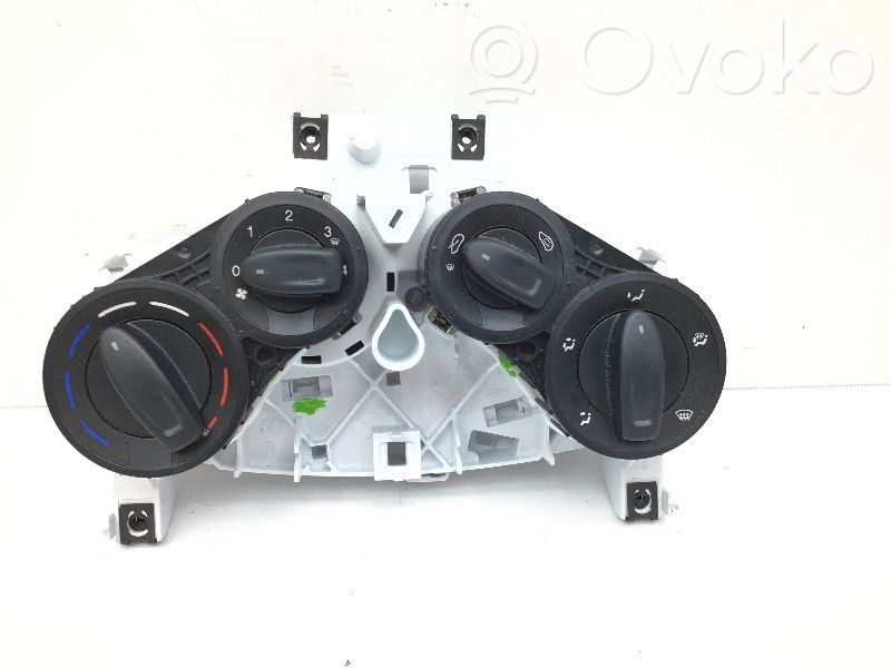 Climate control unit   5H0140100