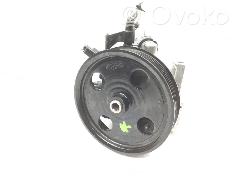 Ford Focus Ohjaustehostimen pumppu 