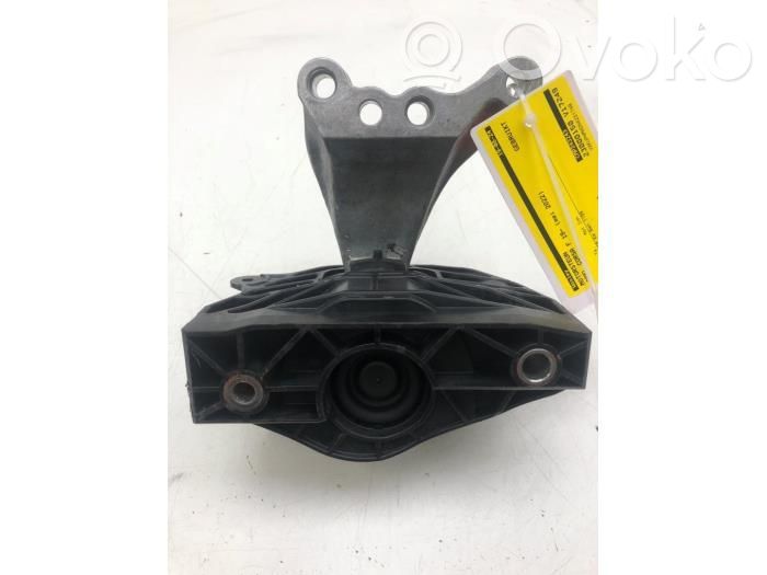 Opel Corsa F Engine mounting bracket 