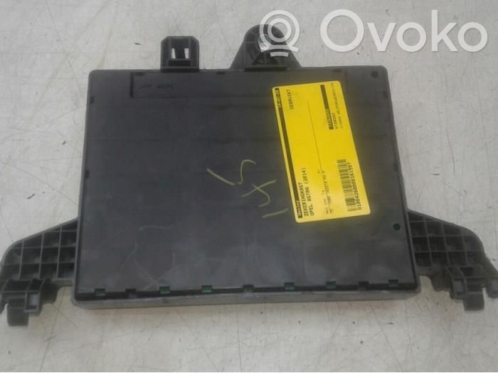Módulo de fusible   13368652